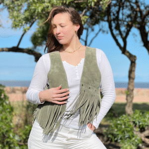 Chaleco de gamuza con flecos