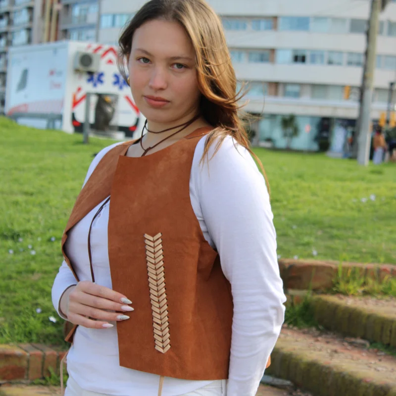 Chaleco de cuero diseño espiga - Imagen 6