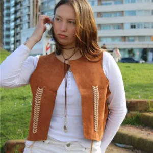 Chaleco de cuero diseño espiga